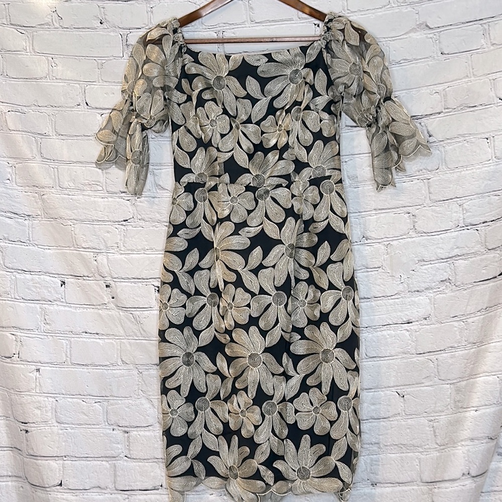 Trina Turk Black Gold Flower Embroidered Dress Size 4 Excellent Condition